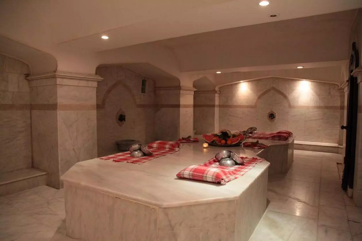 TASSARAY_SHABAVIZPARVAZ (13).jpg